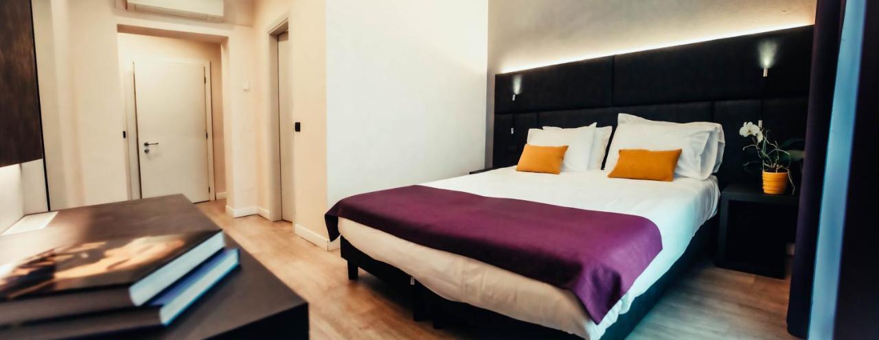 Hotel Benaco Desenzano del Garda Esterno foto