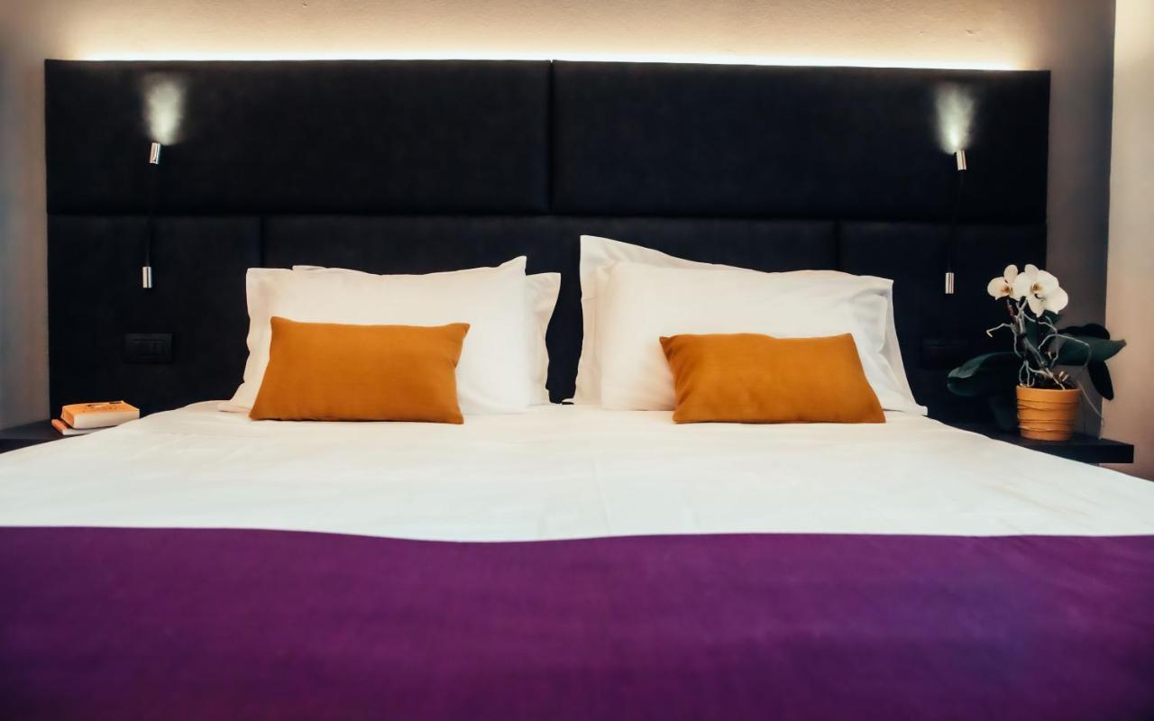 Hotel Benaco Desenzano del Garda Esterno foto