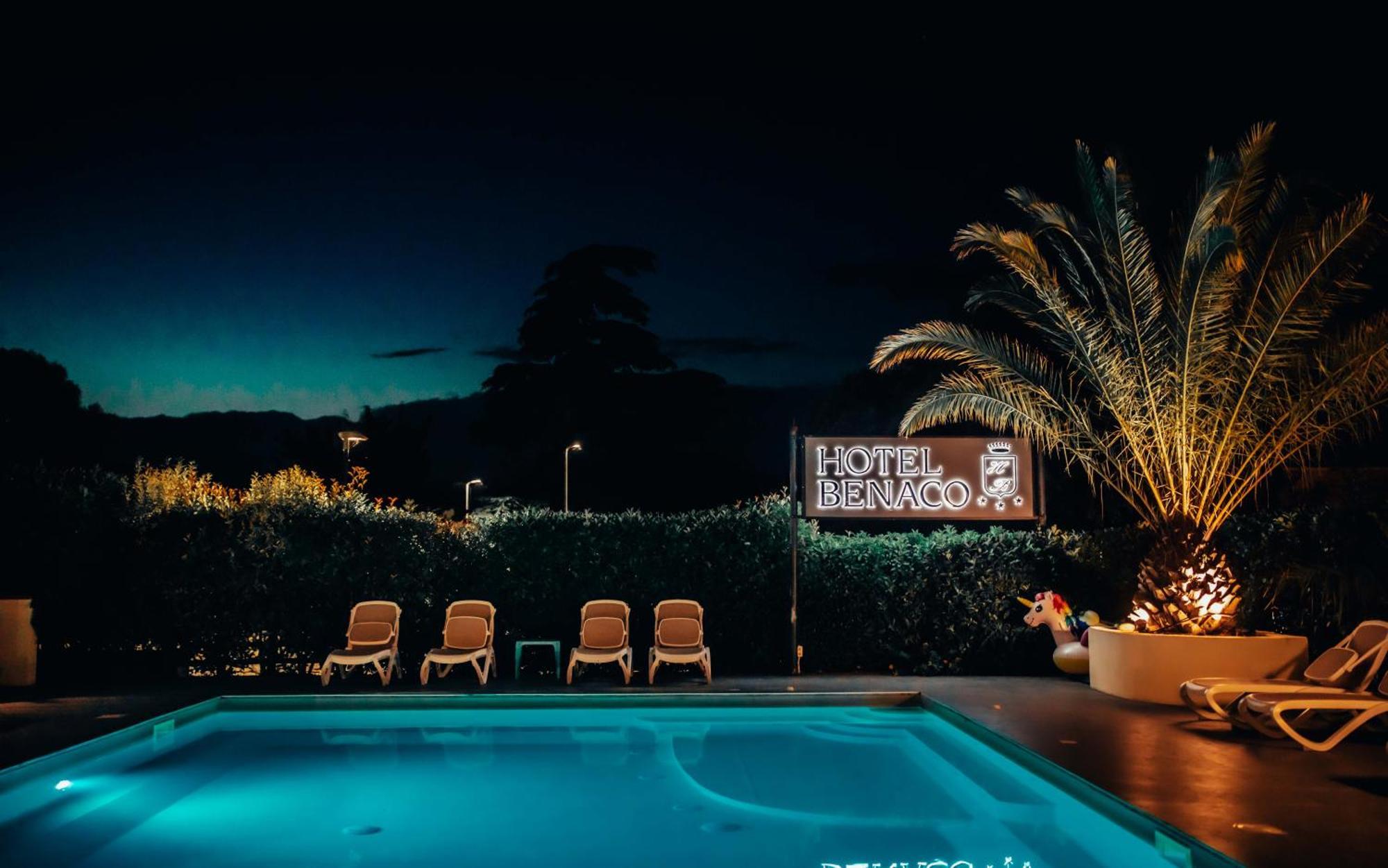 Hotel Benaco Desenzano del Garda Esterno foto